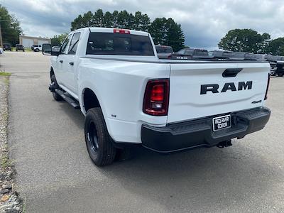 2025 Ram 3500 Crew Cab DRW 4x4 Pickup for sale #571241 - photo 2