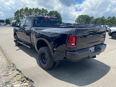 2025 Ram 3500 Crew Cab DRW 4x4 Pickup for sale #571243 - photo 2