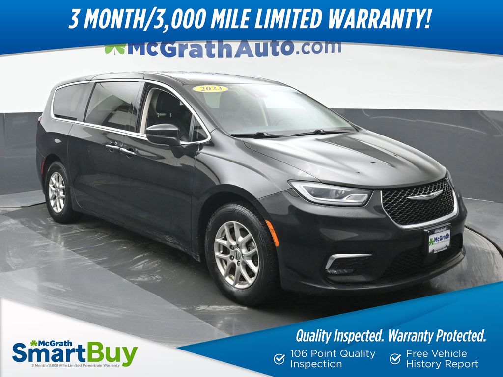 Used 2023 Chrysler Pacifica Touring L Minivan - photo 1