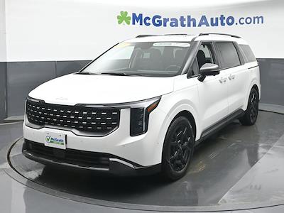 Used 2025 Kia Carnival - photo 1