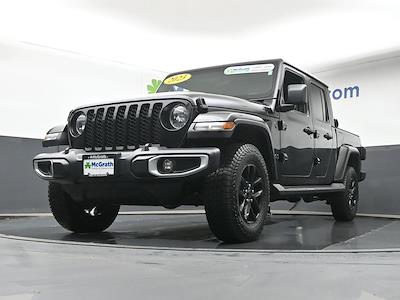 Used 2023 Jeep Gladiator - photo 1