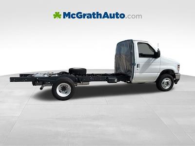 New 2026 Ford E-450 - photo 2