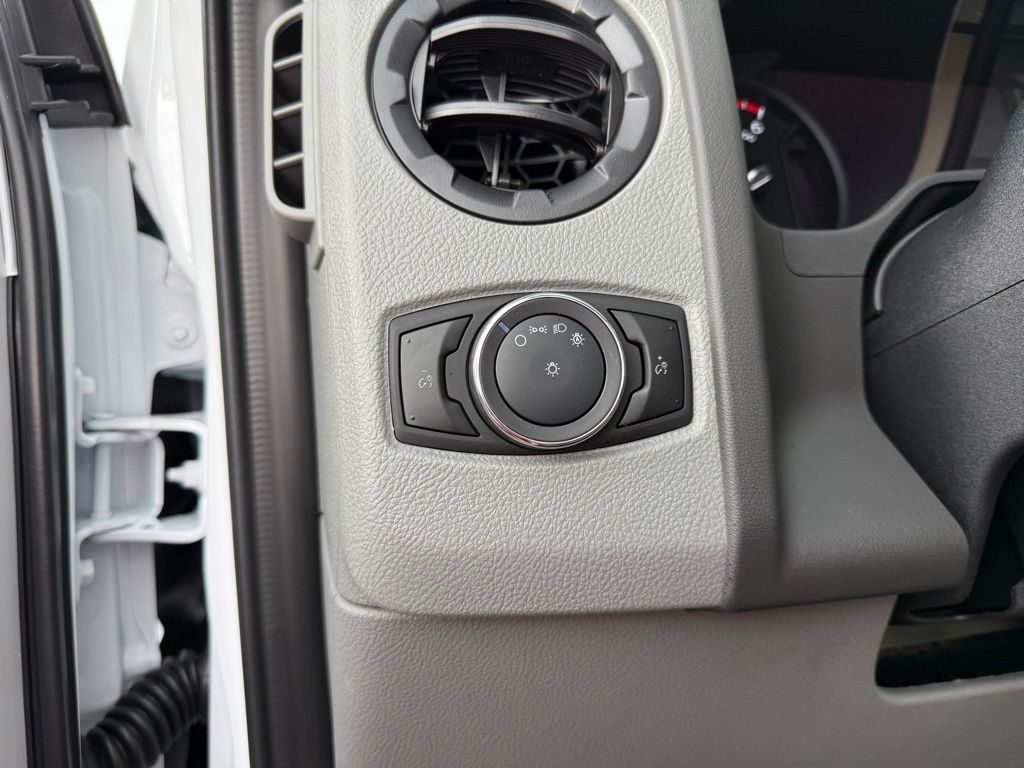 New 2026 Ford E-350 - photo 12