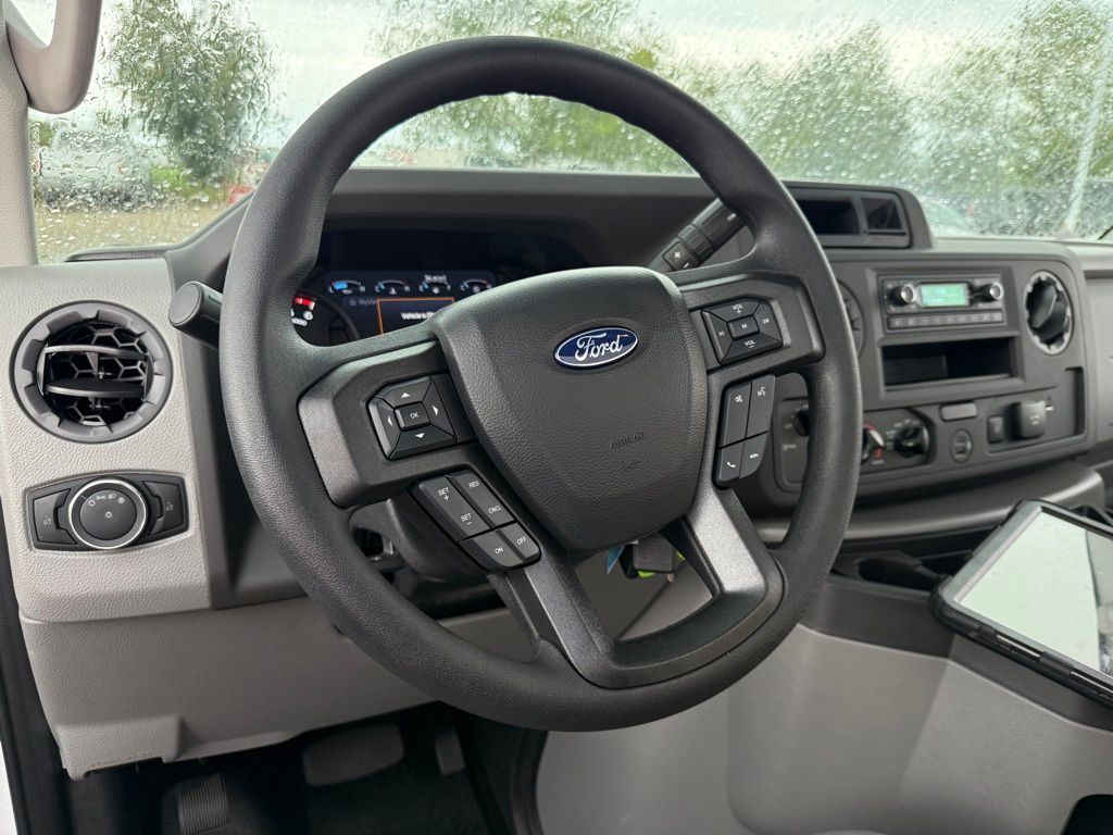 New 2026 Ford E-350 - photo 15