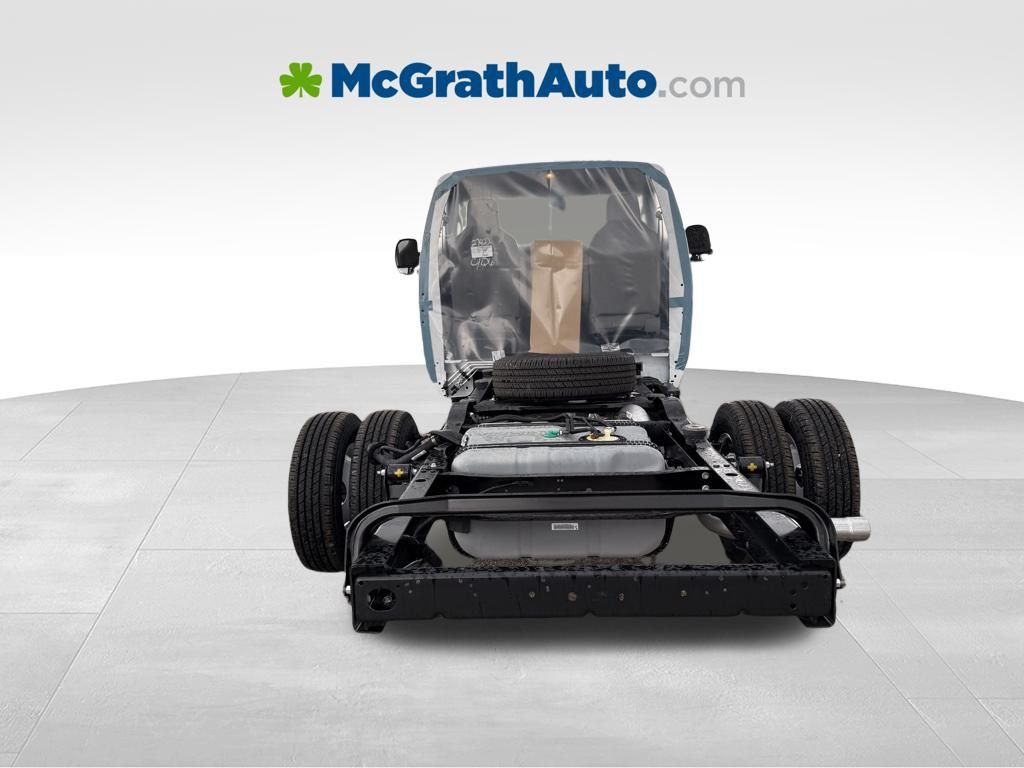 New 2026 Ford E-350 - photo 7