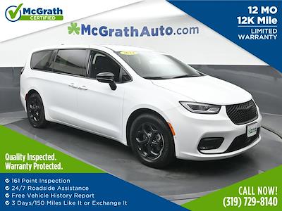 Used 2024 Chrysler Pacifica - photo 1