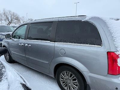 Used 2016 Chrysler Town and Country - photo 1