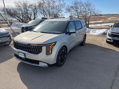 Used 2026 Kia Carnival - photo 1