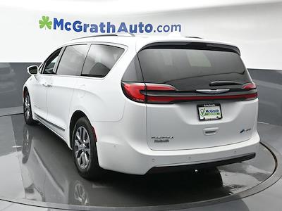 2022 Chrysler Pacifica FWD Minivan for sale #K240311A - photo 2