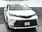 Used 2021 Toyota Sienna XLE AWD Minivan for sale #K251043A - photo 3