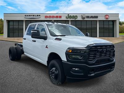 2025 Ram 3500 Crew Cab DRW 4x4 Cab Chassis for sale #G559974 - photo 1