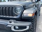 2025 Jeep Gladiator Crew Cab 4x4 Pickup for sale #L528335 - photo 32