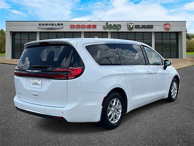 2023 Chrysler Pacifica FWD Minivan for sale #P4949 - photo 2
