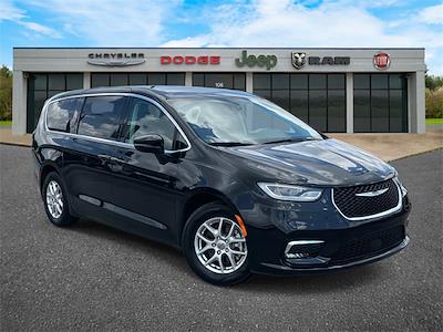 2023 Chrysler Pacifica FWD Minivan for sale #P5008 - photo 2