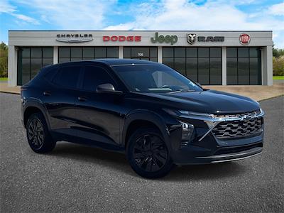 Used 2024 Chevrolet Trax - photo 1