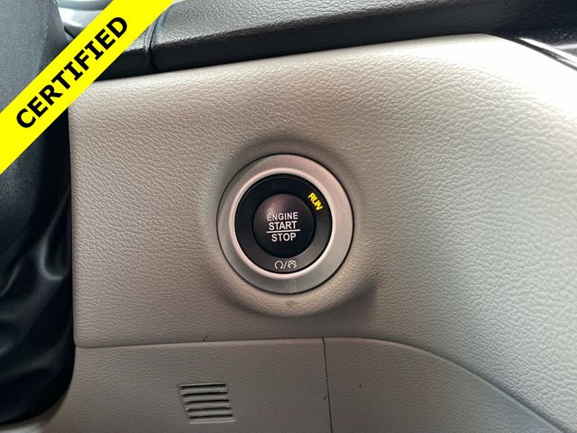 Used 2024 Chrysler Pacifica - photo 30