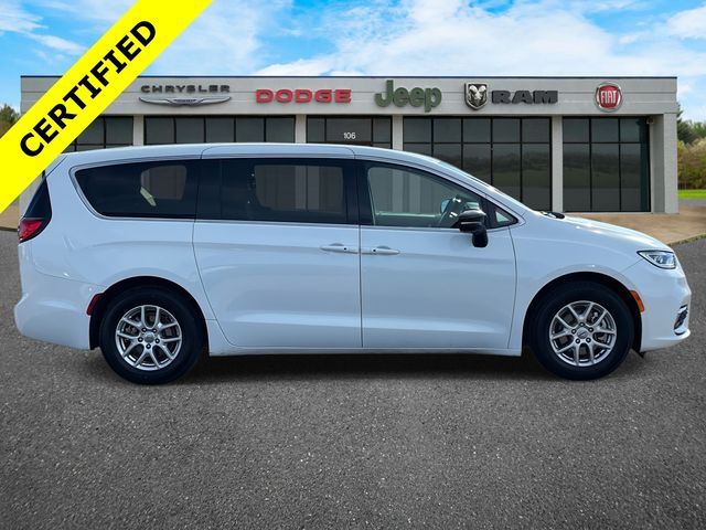 Used 2024 Chrysler Pacifica - photo 35