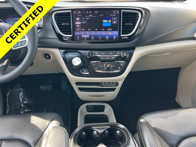 Used 2024 Chrysler Pacifica - photo 9