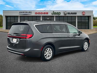 Used 2022 Chrysler Pacifica Touring L Minivan for sale #P5210 - photo 2