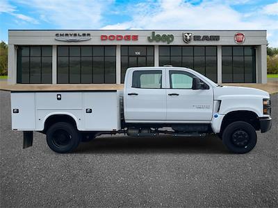 Used 2023 Chevrolet Silverado 5500 - photo 1