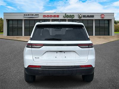 Used 2024 Jeep Grand Cherokee - photo 1