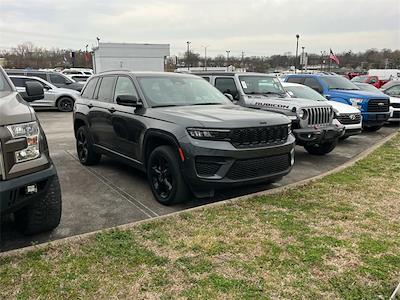Used 2022 Jeep Grand Cherokee - photo 1