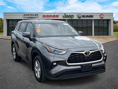 Used 2024 Toyota Highlander - photo 1