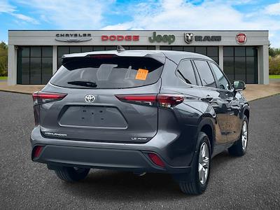 Used 2024 Toyota Highlander - photo 1