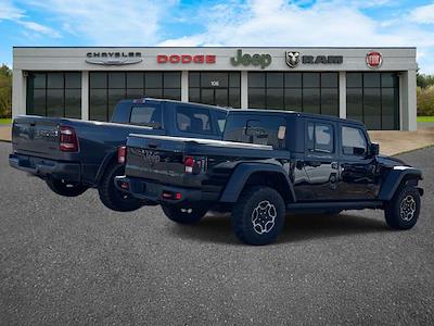 Used 2023 Jeep Gladiator - photo 1