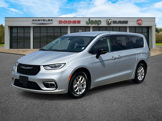 Used 2024 Chrysler Pacifica - photo 39