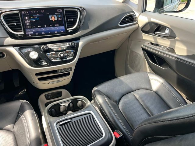 Used 2024 Chrysler Pacifica - photo 7