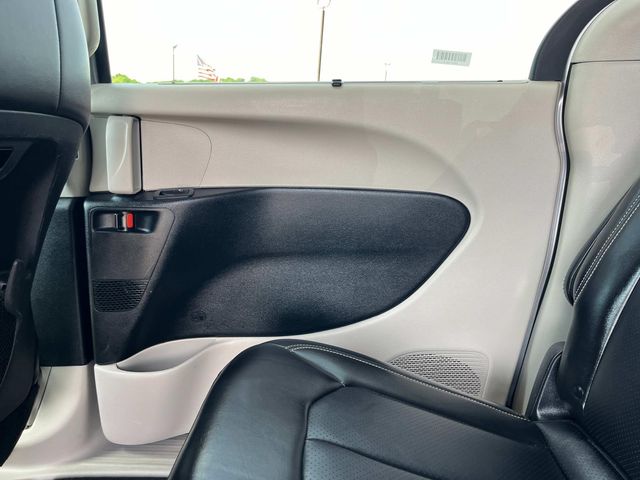 Used 2024 Chrysler Pacifica - photo 13