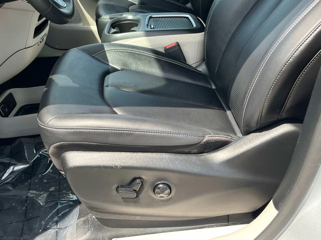 Used 2024 Chrysler Pacifica - photo 19