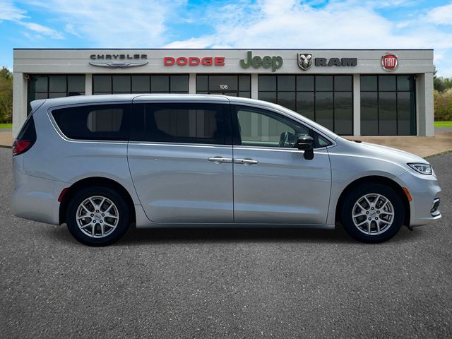Used 2024 Chrysler Pacifica - photo 33