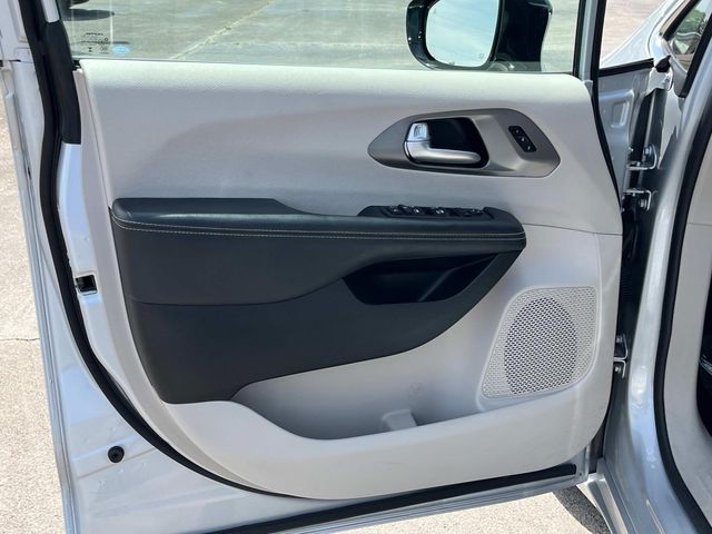 Used 2024 Chrysler Pacifica - photo 20