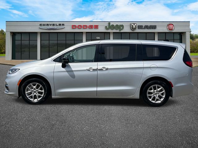 Used 2024 Chrysler Pacifica - photo 38