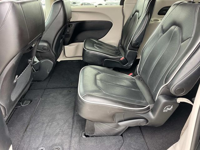 Used 2023 Chrysler Pacifica - photo 12