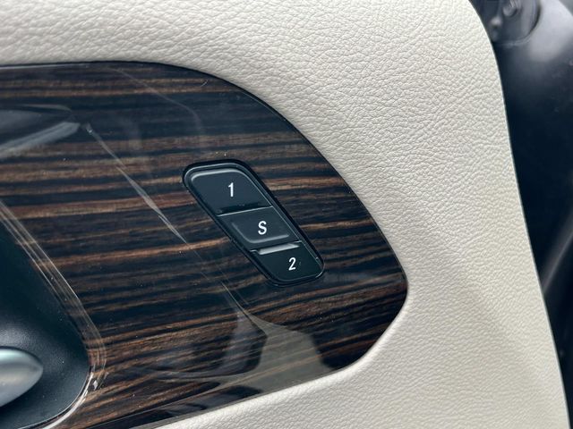 Used 2023 Chrysler Pacifica - photo 25