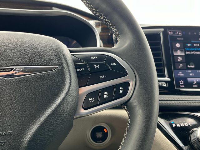 Used 2023 Chrysler Pacifica - photo 27