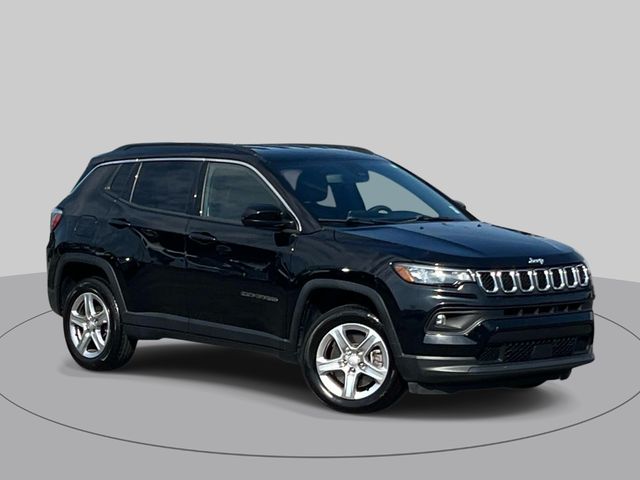 Used 2024 Jeep Compass - photo 2