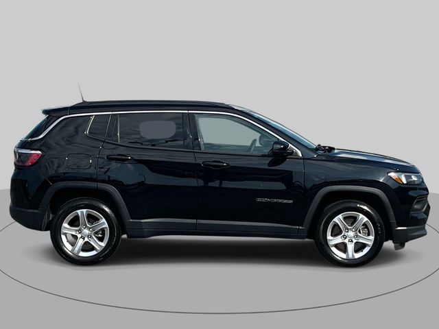 Used 2024 Jeep Compass - photo 2