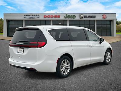 New 2026 Chrysler Pacifica Select Minivan for sale #R210722 - photo 2