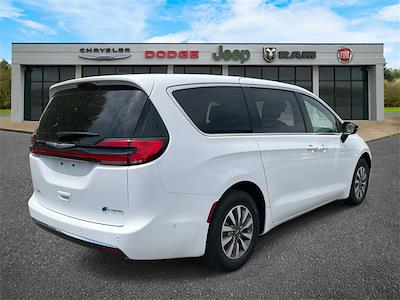 2025 Chrysler Pacifica FWD Minivan for sale #R549915 - photo 2