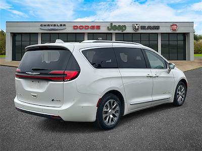 Used 2021 Chrysler Pacifica Pinnacle Minivan for sale #S532957A - photo 2