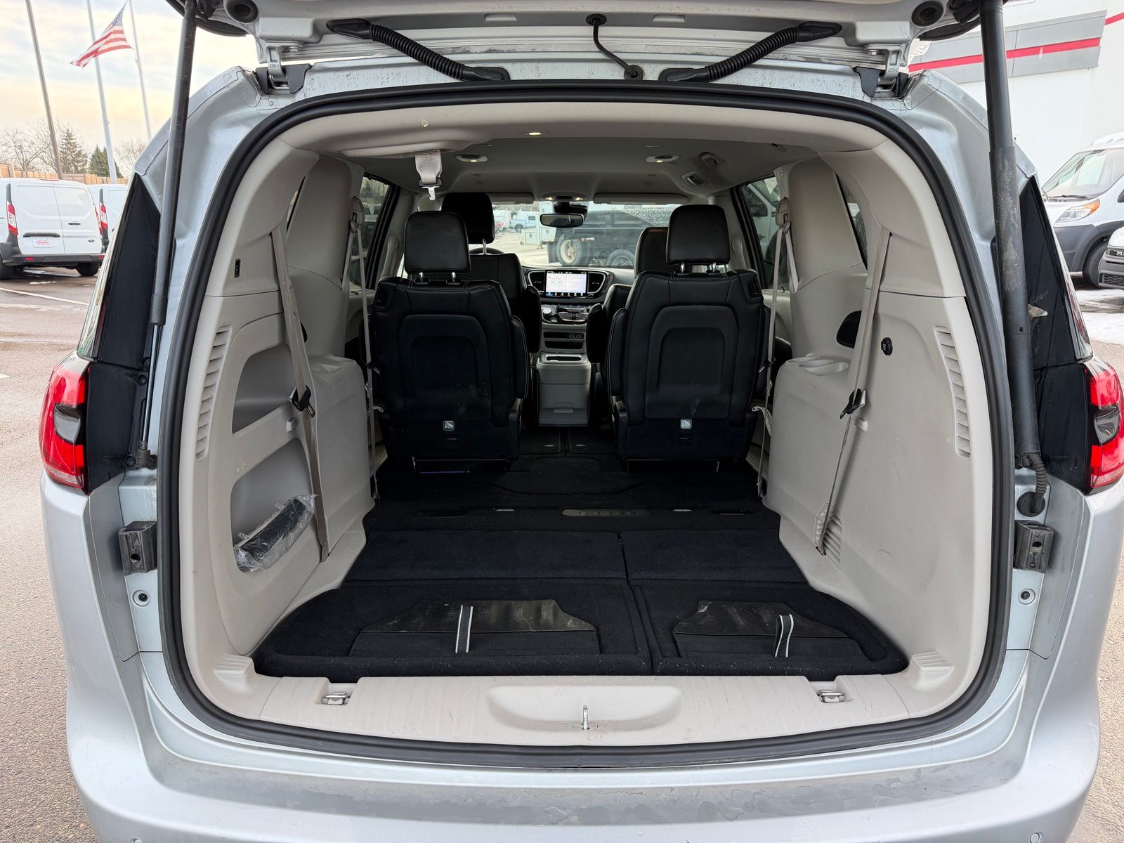 Used 2024 Chrysler Pacifica - photo 21
