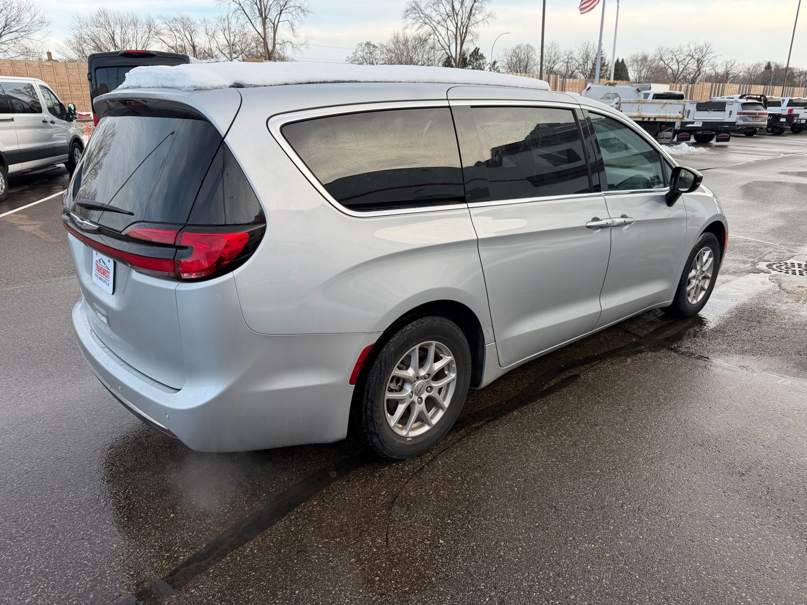 Used 2024 Chrysler Pacifica - photo 7