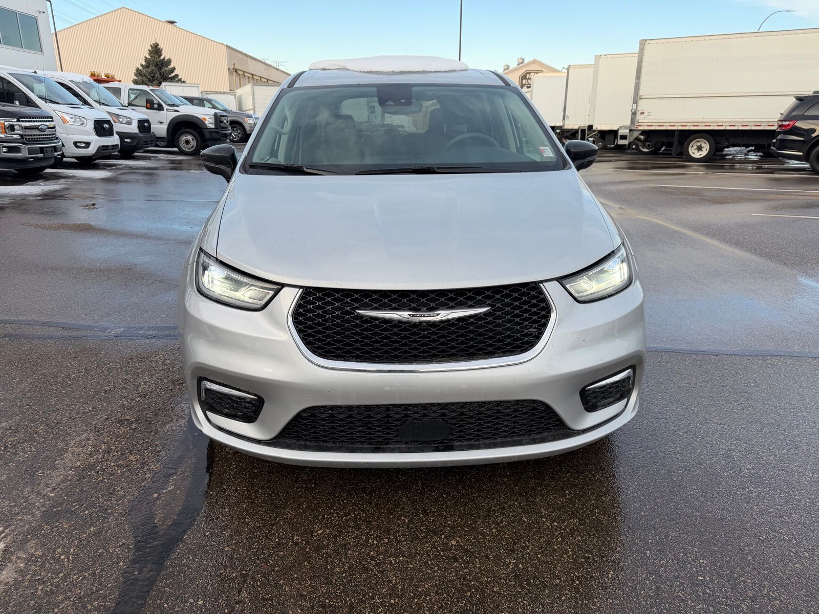 Used 2024 Chrysler Pacifica - photo 10