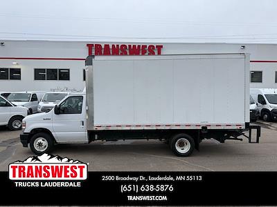 Used 2022 Ford E-350 - photo 1