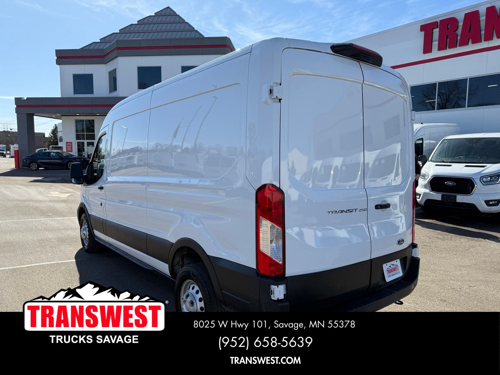 Used 2023 Ford Transit 250 - photo 5