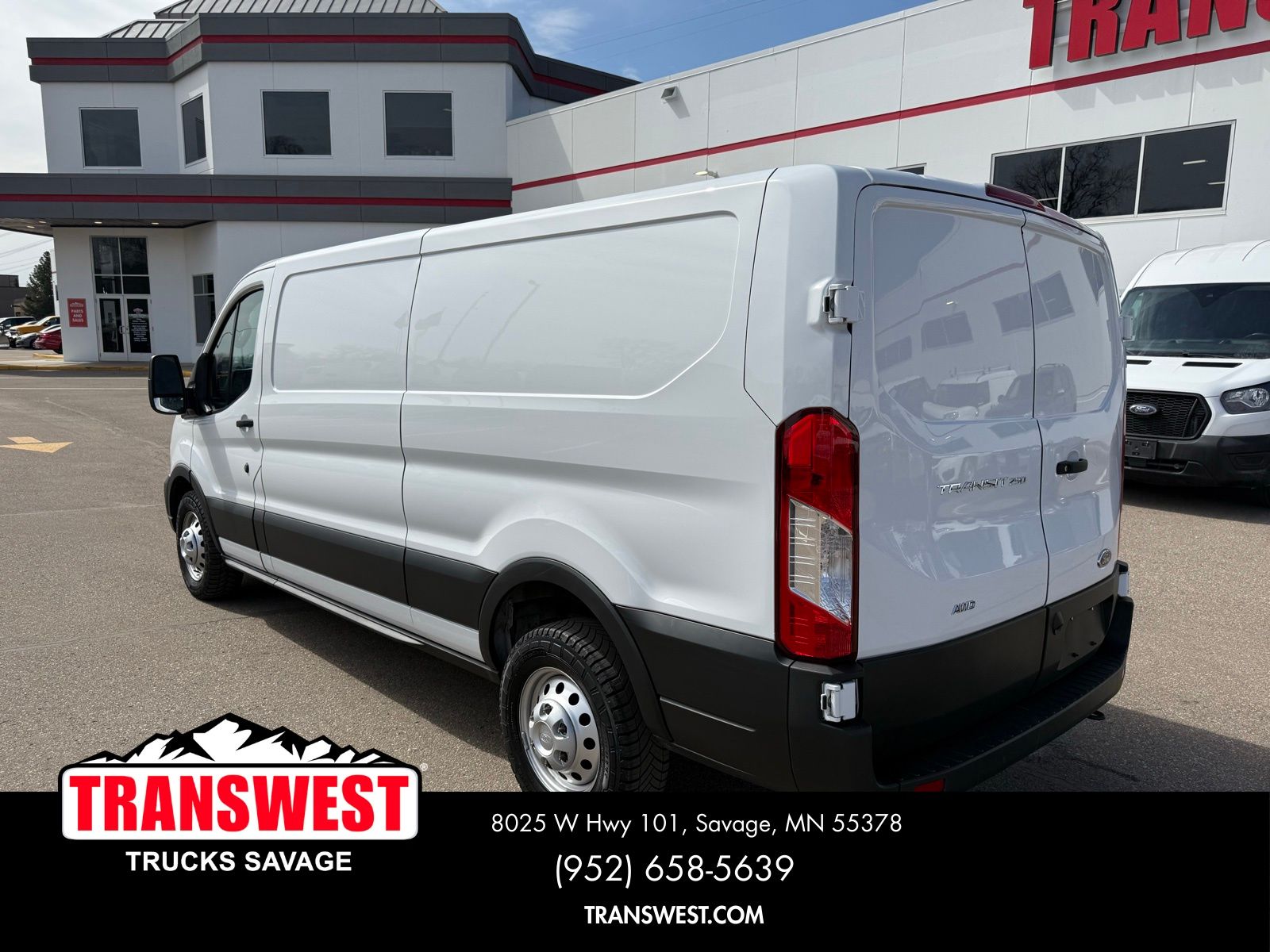 Used 2023 Ford Transit 250 - photo 5